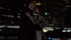 DDS3E12-Fisk&amp;VanessaHugging