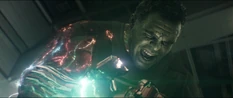 Hulk holds the Iron Gauntlet