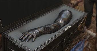 Winter Soldier S Prosthetic Arm Marvel Cinematic Universe Wiki