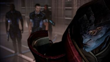 Mass effect 3 адамс или чаквас кого поддержать