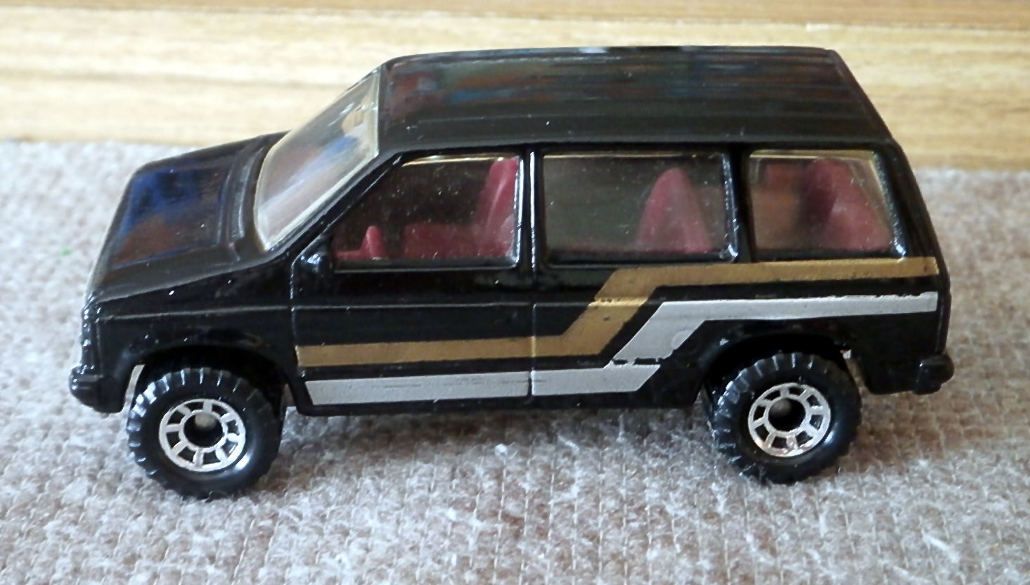 matchbox dodge caravan