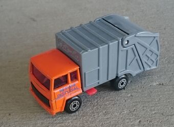 matchbox refuse truck 1979