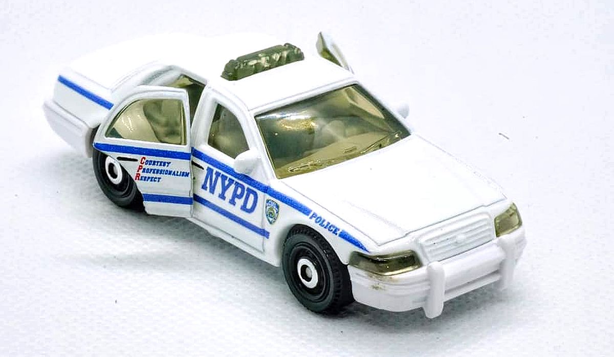Matchbox Ford Crown Victoria Police 2024 www.zsdolakova.cz