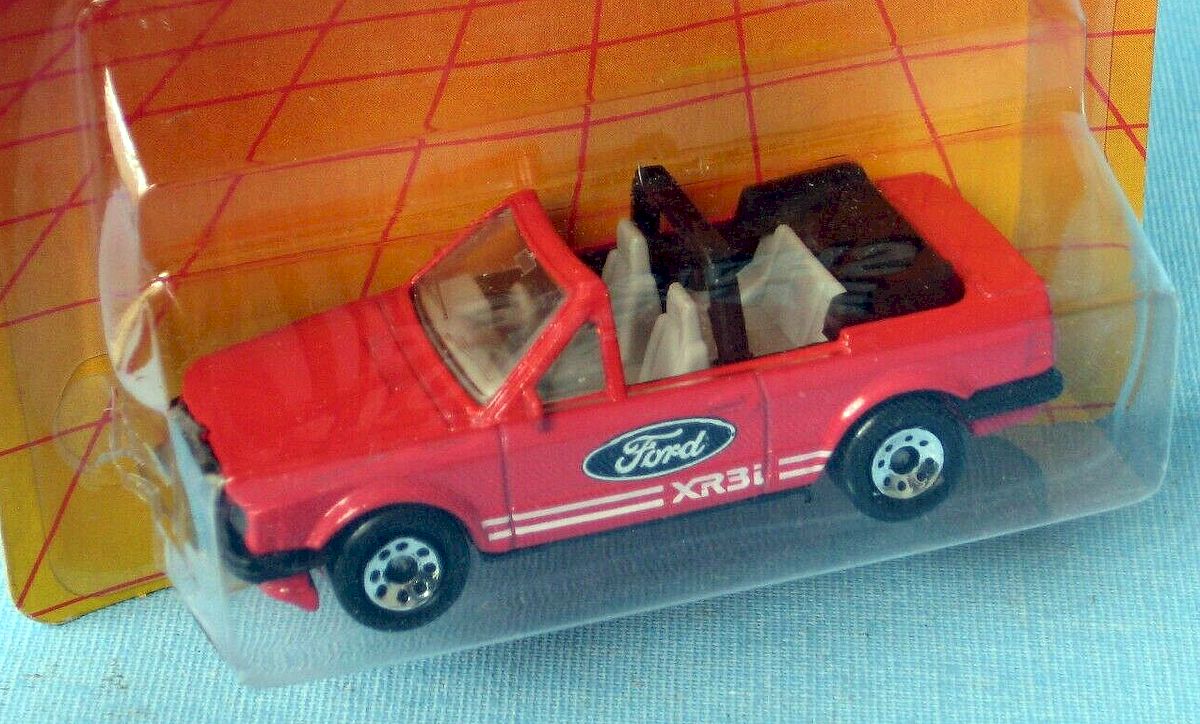 matchbox ford escort cabriolet 1985