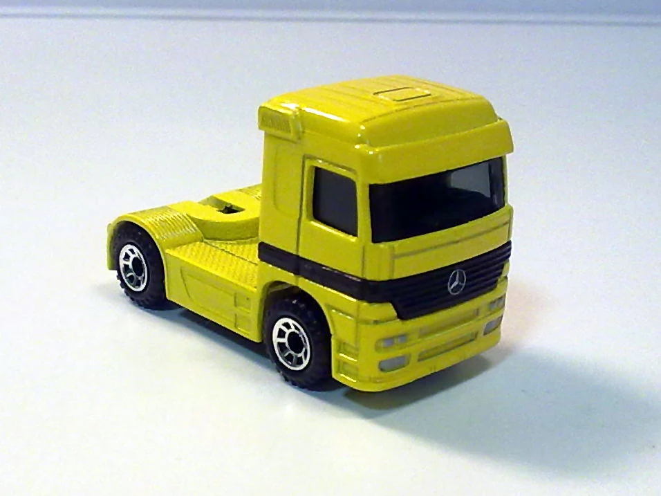 GRELL HO 1/87 CAMION REMORQUE TRUCK TRAILER MB MERCEDES ACTROS MOUCHOIRS TEMPO