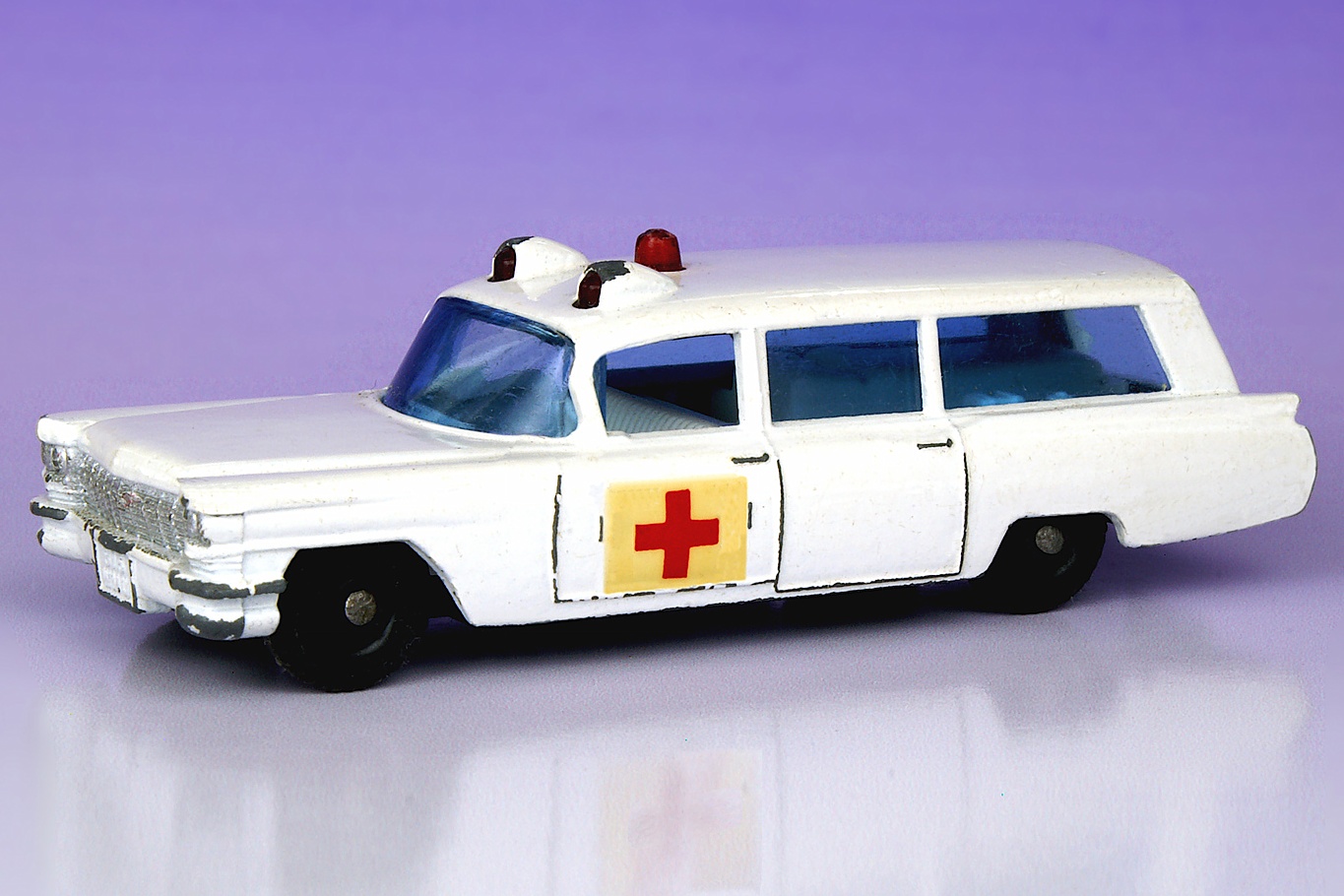 matchbox series no 54 s&s cadillac ambulance