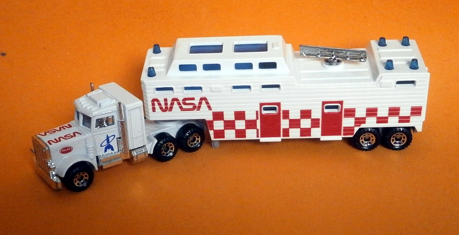 Image Peterbilt NASA (Control Centrel).jpg Matchbox Cars Wiki