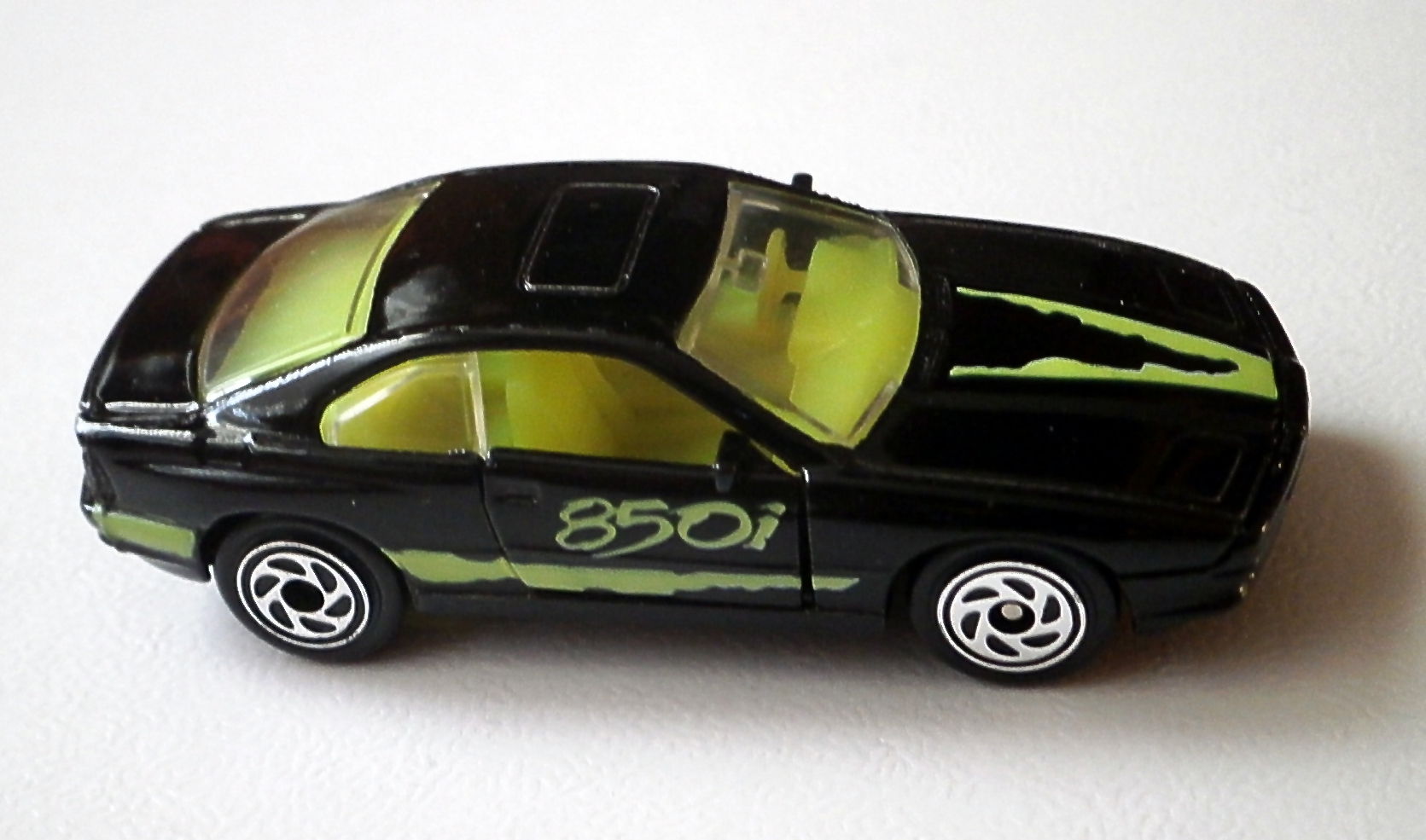 matchbox bmw 850i