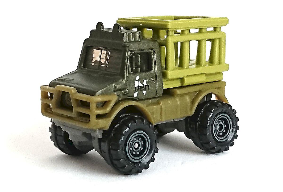 matchbox mercedes benz unimog