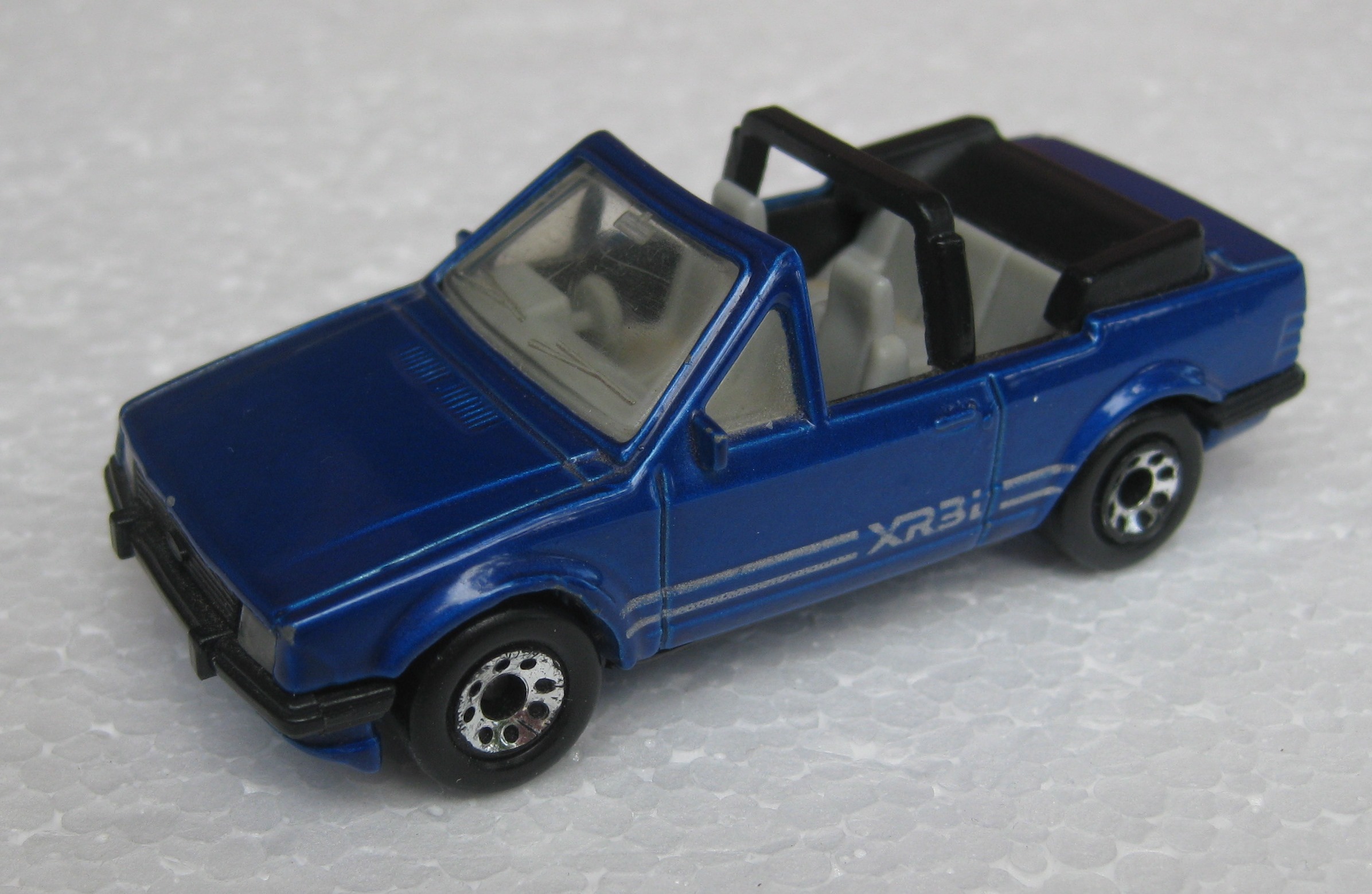 matchbox ford escort cabriolet 1985