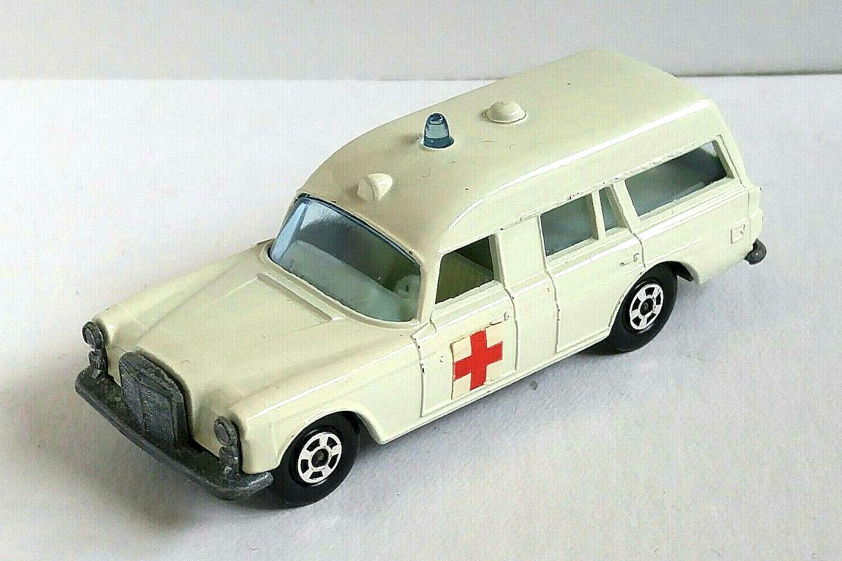 matchbox ambulance 1971