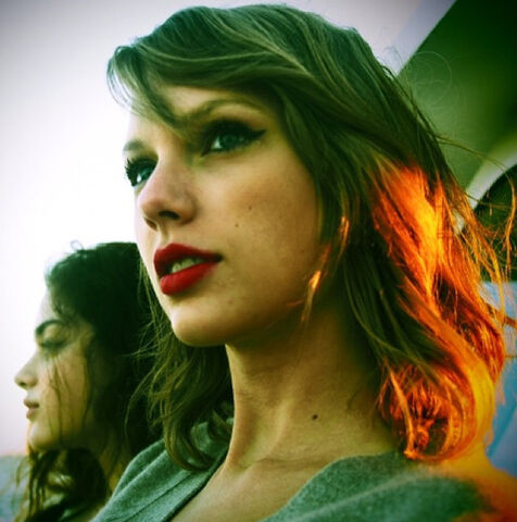File:Taylor-swift-insta.jpg