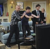Moving On | Melissa and Joey Wiki | Fandom