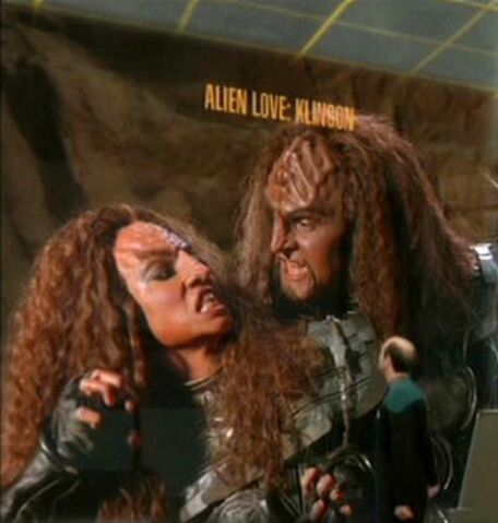 File:Klingons courting.jpg