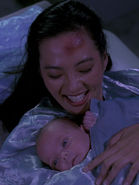 Keiko et Molly O'Brien le jour de sa naissance