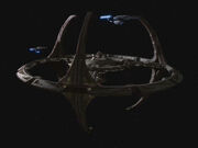 Schiff der Excelsior-Klasse und USS Yeager bei DS9
