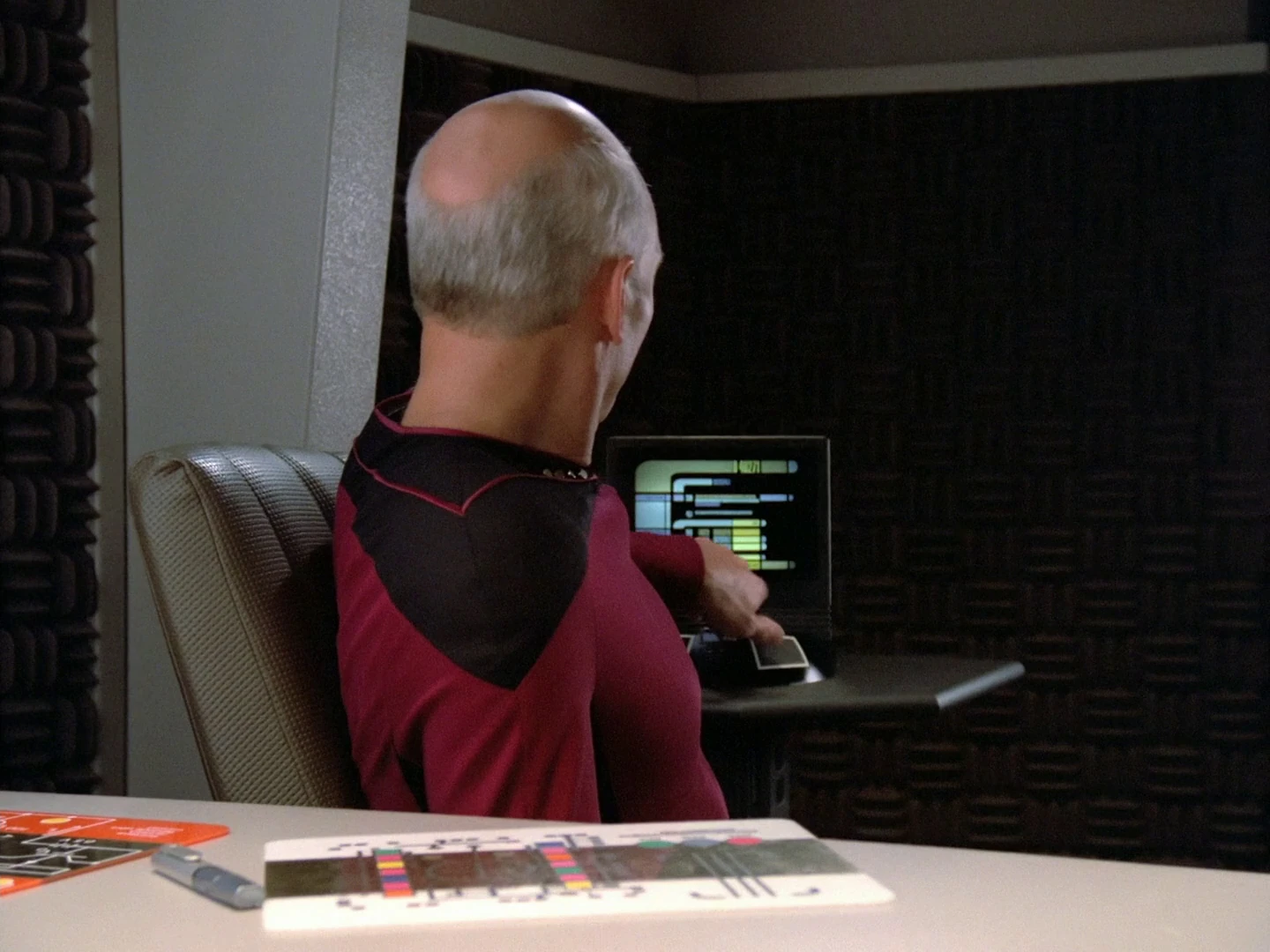 Image Picard's battle bridge ready room desk.jpg Memory Alpha