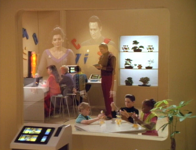 File:Enterprise-D classroom, 2368.jpg