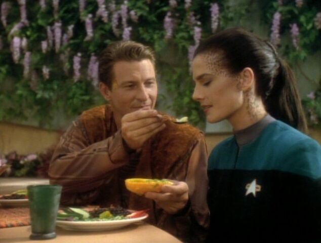 File:Jadzia with deral meridian.jpg