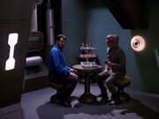 Riker lenkt Nibor ab