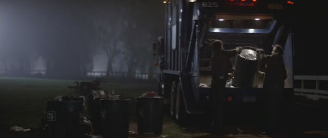 File:Garbage truck.jpg