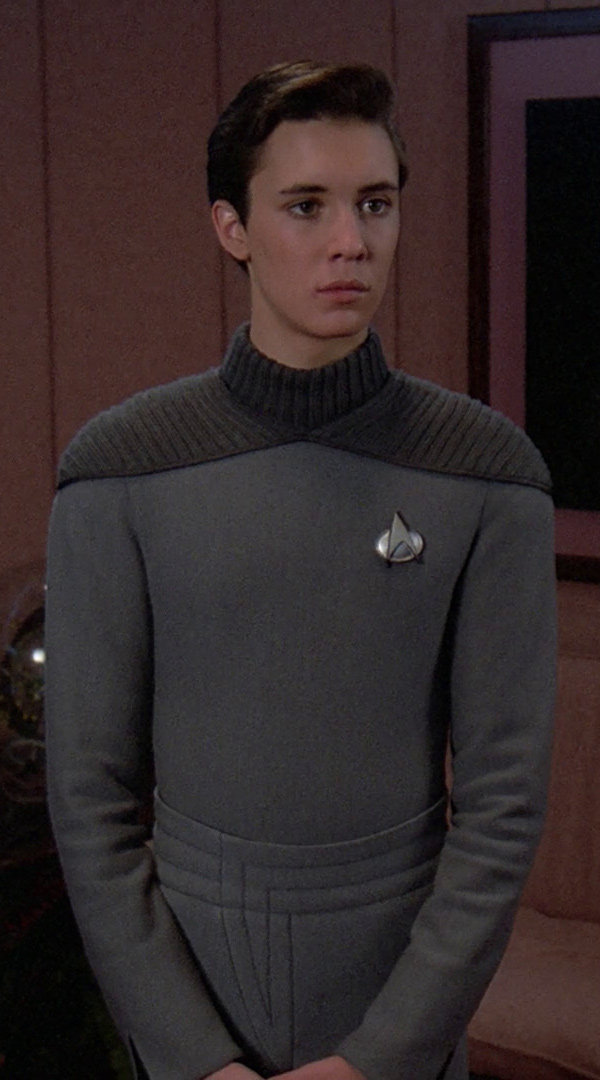 Bild Wesley Crusher in seiner Uniform 2365.jpg Memory Alpha, das StarTrekWiki FANDOM