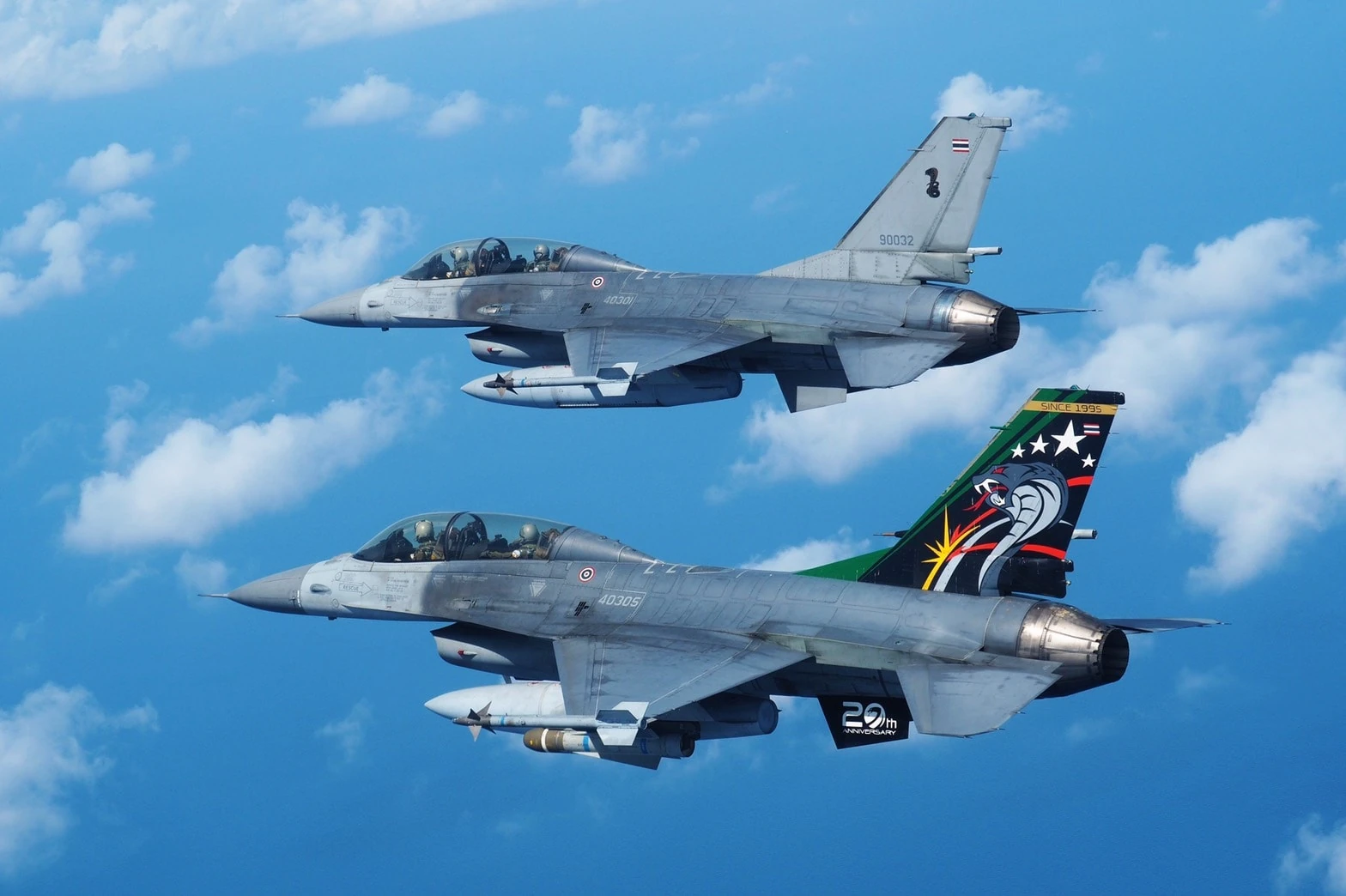 general dynamics f-16 fighting falcon