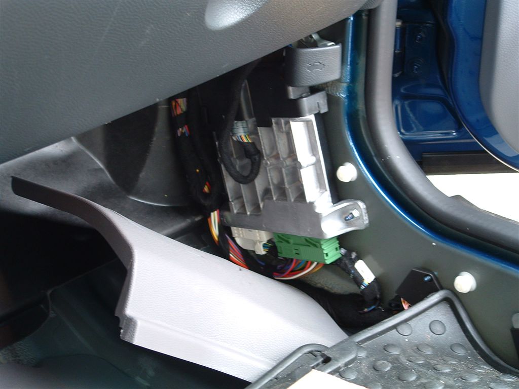 The Body Control Unit (BC1/BCU) | Mini Wiki | FANDOM ... 07 prius fuse box 