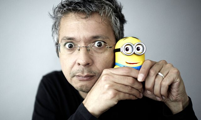 Fichier:Pierre-Coffin-with-Minion.jpg