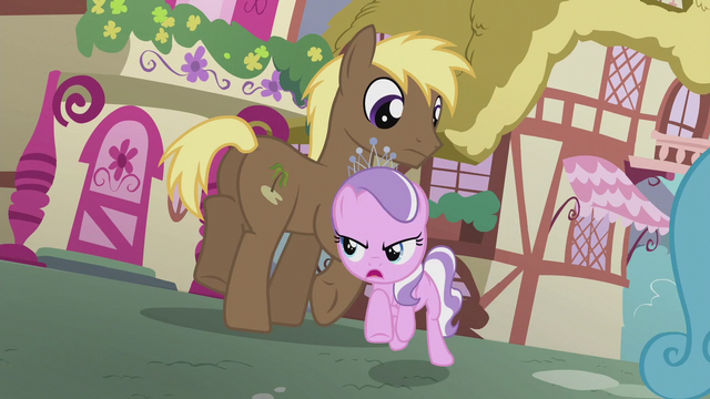File:Diamond gallops toward Coco Crusoe S5E18.png