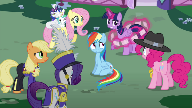 File:Twilight "Pinkie, stop rapping!" S4E21.png