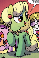 Ponyville Mysteries issue 3 Aunt Holiday