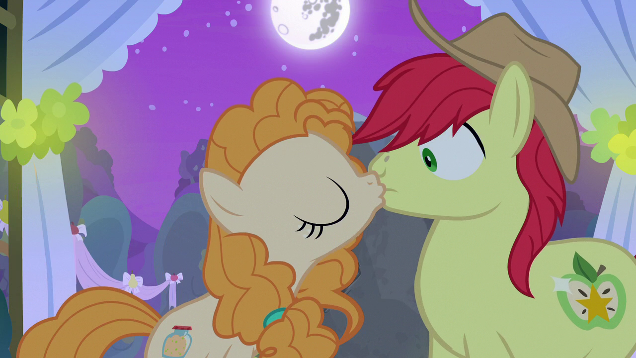 image pear butter kissing bright mac s7e13 png my little pony