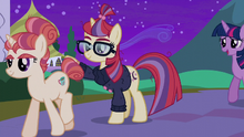 Moon Dancer waves goodbye to her sister S5E12