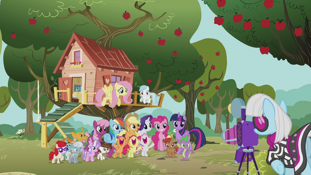 File:Photo Finish taking the ponies' picture S5E18.png