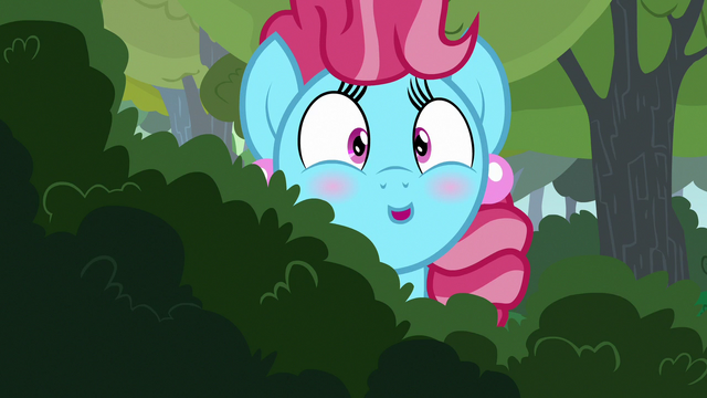 File:Chiffon Swirl blushing S7E13.png