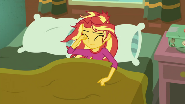 File:Sunset Shimmer waking up SS6.png