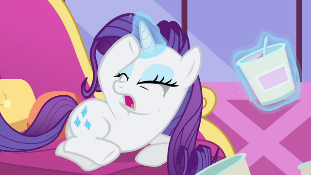 File:Rarity "Leave me be!" S4E23.png