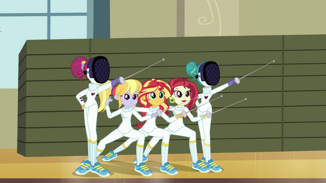 File:Sunset Shimmer in the fencing club EGDS4.png