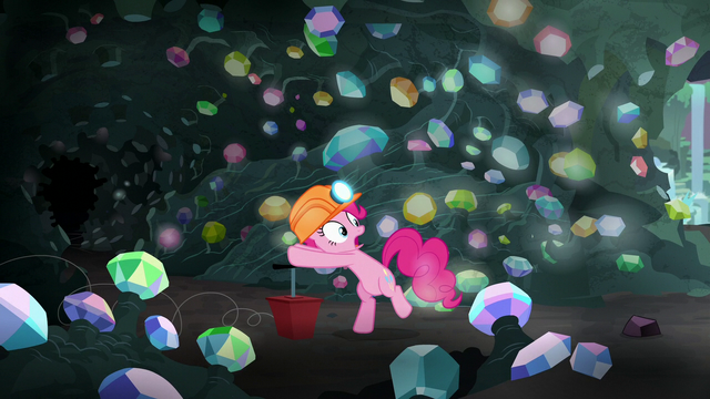 File:Pinkie about to push a dynamite plunger S7E4.png