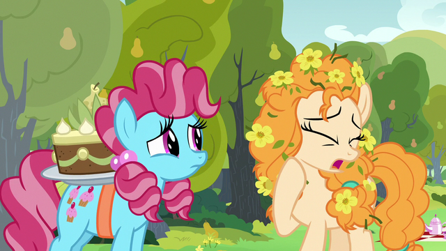File:Pear Butter "I can't help it" S7E13.png