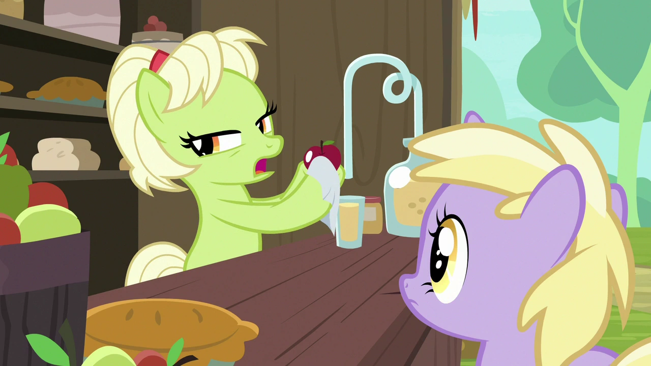 Image Young Granny Smith polishing an apple S7E13.png My Little Pony Friendship is Magic
