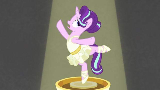 File:Starlight Glimmer as a music box ballerina S7E10.png