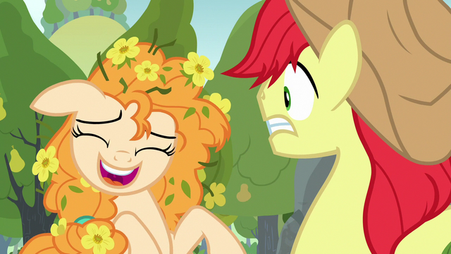 File:Pear Butter laughing with Bright Mac S7E13.png