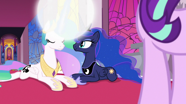 File:Princess Celestia ends the nightmare S7E10.png