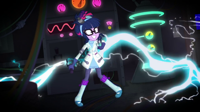 File:Twilight Sparkle pulling a lever SS5.png