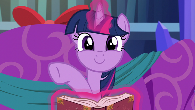 File:Twilight Sparkle being adorkable S6E8.png