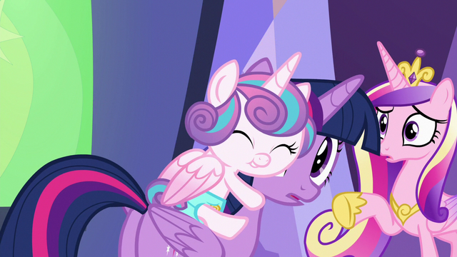 File:Flurry Heart clinging tightly to Twilight Sparkle S7E3.png