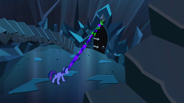 File:Twilight using dark magic on door S3E2.png