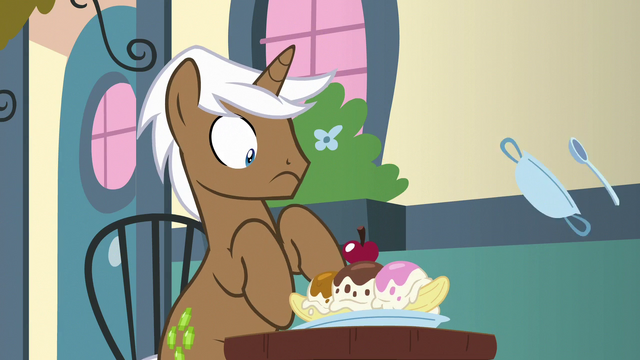 File:Ice cream sundae appears in front of Rare Find S7E14.png